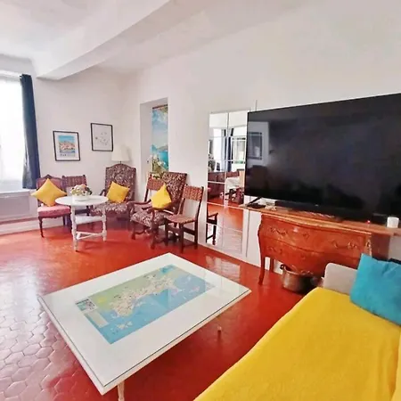 Familial - 7pers- Hyeres-centre Апартаменты *