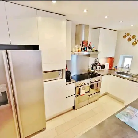 Familial - 7pers- Hyères-centre *