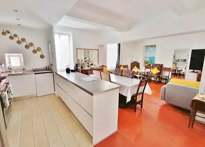 Familial - 7pers- Hyères-centre *